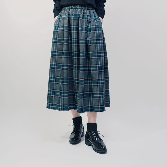 ●新春福袋2020●年間OK タータンチェック ロングスカート + エコファー リングハンドルバッグ 3枚目の画像
