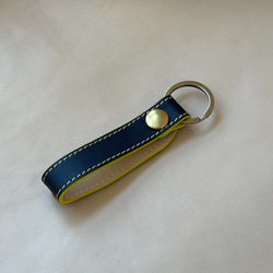 「KENT的手工皮革」植鞣革印字鑰匙圈-黑色黃線 第2張的照片