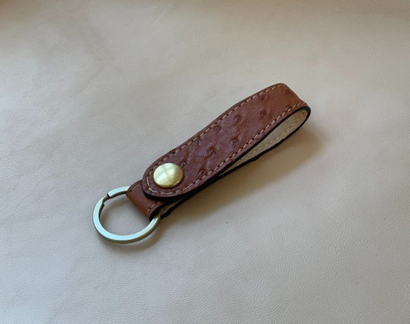 「KENT的手工皮革」鴕鳥皮鑰匙圈-棕色 第1張的照片