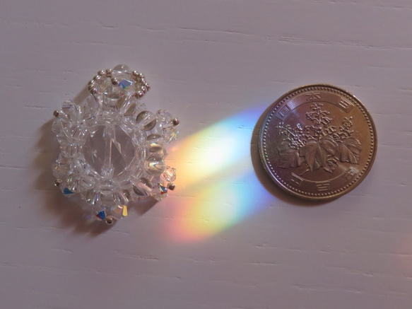 クリスタルクォーツ（天然水晶）・花型ペンダントトップD(ptsscq01) 2枚目の画像