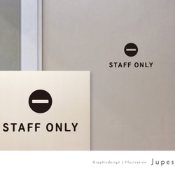 STAFF ONLY  サインステッカー  黒or白 1枚目の画像