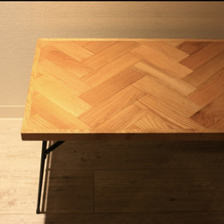 オーク材ヘリンボーン アイアン折り畳みテーブル 5枚目の画像