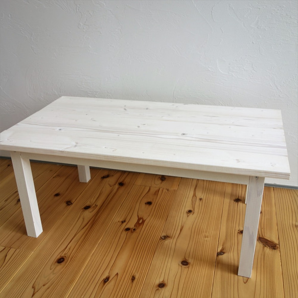 ホワイトカラーのカフェテーブル 2枚目の画像
