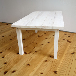 ホワイトカラーのカフェテーブル 3枚目の画像