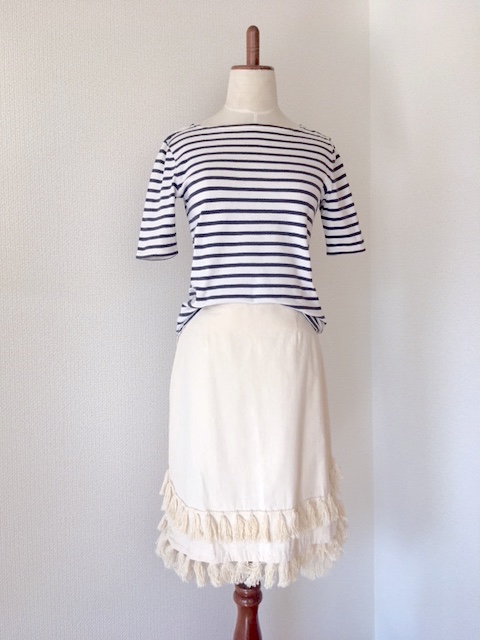 フリンジヘムスカート