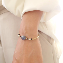 【經典寶石系列】拉長石藍色光暈黃銅設計手鍊 第3張的照片