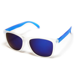 2is Ian 太陽眼鏡│透明白色霧面框│藍色反光鏡片│UV400 第9張的照片