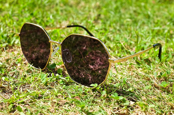 2is AdenD 太陽眼鏡│多角形框│金色│抗UV400 第5張的照片