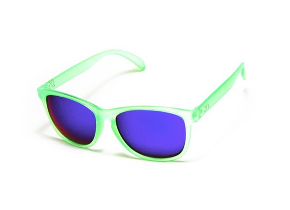 2i's│Gino 太陽眼鏡│透明綠色霧面框│藍色鏡片│墨鏡│抗UV400 第3張的照片