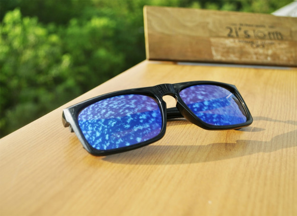2i's│Harper H3 太陽眼鏡│黑色方框│藍色反光鏡片│抗UV400 第5張的照片