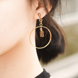 Circle ' Ocean stone earring - 海洋石大圈耳環(可改夾式)(無鎳抗過敏耳針/醫療鋼針) 第3張的照片