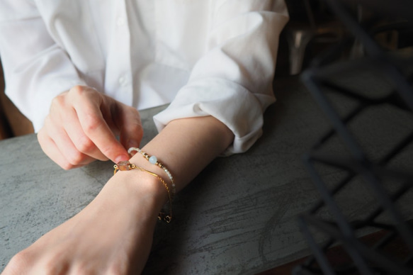 Tiny Stone bracelet (blue) 1枚目の画像