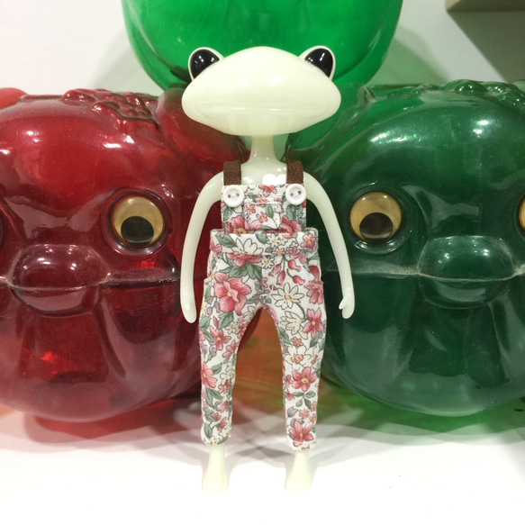 Team Kero 碎花吊帶長褲(紅色) Floral Overalls(RED) Wonder Frog 第1張的照片