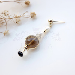 【k14gfピアス プレーンピアス】（スモーキークォーツ） 1枚目の画像