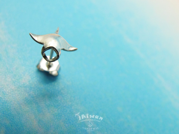 【925海洋銀飾 Diving silver】耳針式魟魚耳環 第3張的照片