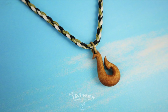 【海洋飾品 Wooden Necklace】海洋原木飾品--魚鉤 原木項鍊 第1張的照片