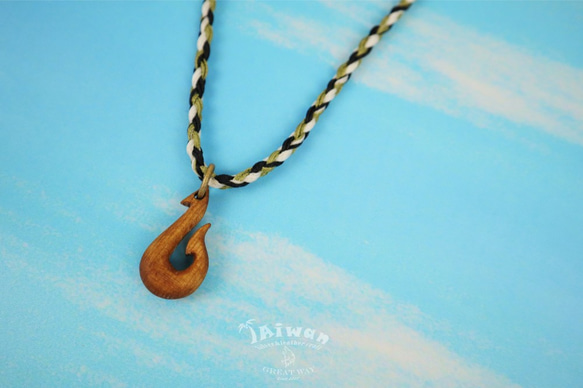 【海洋飾品 Wooden Necklace】海洋原木飾品--魚鉤 原木項鍊 第3張的照片