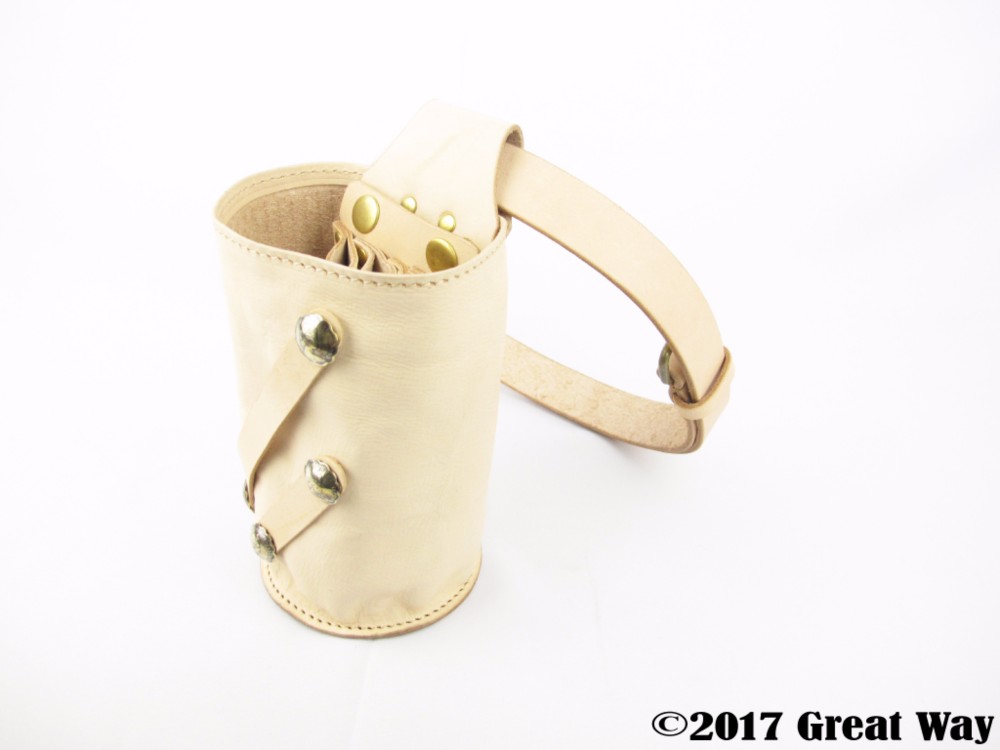 手作り革 - 円筒形のパッケージはさみ