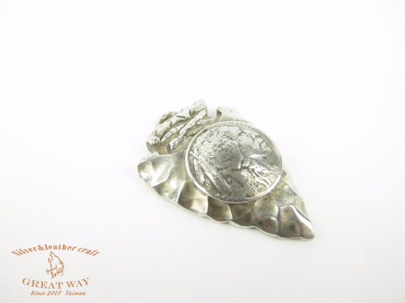 【Navajo 印地安銀飾】925銀手工銀飾--印第安錢幣矛頭墜飾 第4張的照片