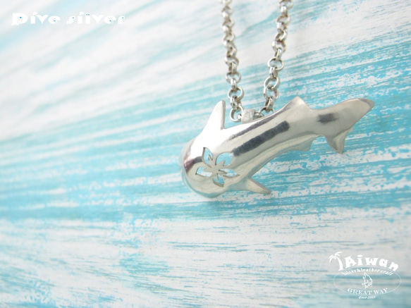 【Diving silver】925銀海洋潛水銀飾--夏日雞蛋花鯨鯊墜飾 第3張的照片