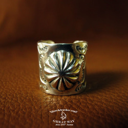 【NAVAJO 圖騰銀飾】925銀手工銀飾--菊銀鍛造戒指 第2張的照片
