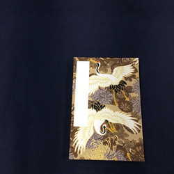 羽ばたく鶴と菊模様/御朱印帳【大】 1枚目の画像
