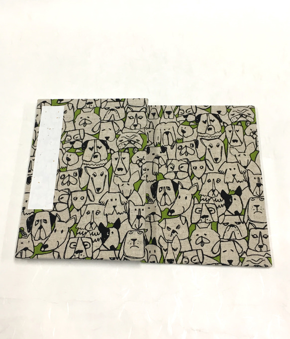 黄緑色 たくさんの犬柄/御朱印帳【中】 3枚目の画像