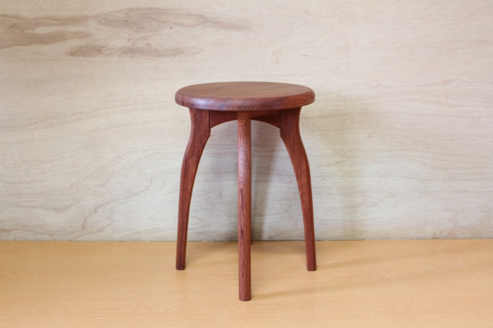 無垢材のスツールＲ・ブビンガ材・木製チェアー・お好きな高さでオーダー可