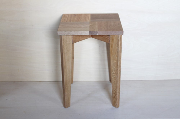 スツール角（ハンドメイド） 角丸みスツール＊カフェ風＊高さ40cm〜47cm（1cm単位のセミ