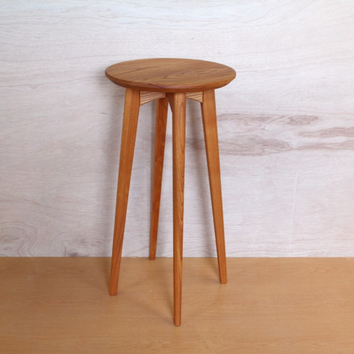 ケヤキの台座 ケヤキの台座