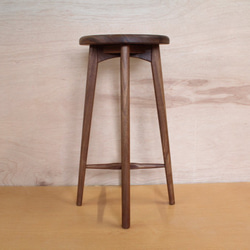 廚房凳子A，硬楓木材質，高72厘米 第1張的照片