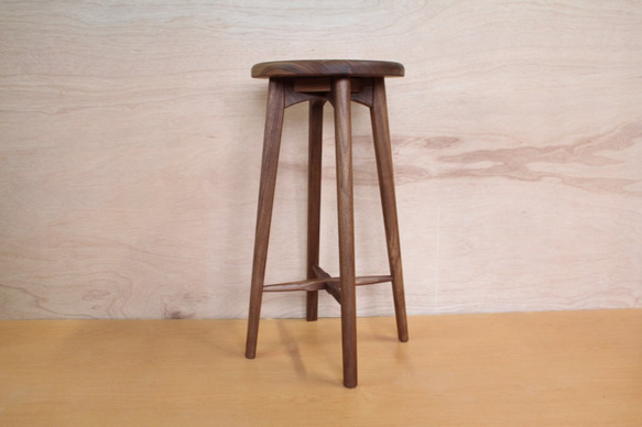 廚房凳子A，硬楓木材質，高72厘米 第2張的照片