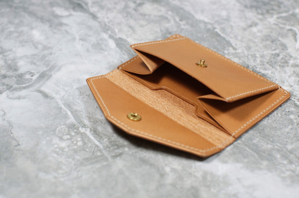 【 地下皮革工作室 】隨身系列：純手縫植鞣革零錢卡夾 - Buttero 茶色 第4張的照片