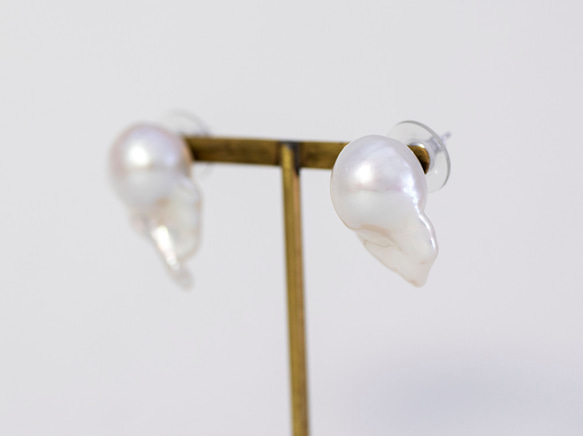 実店舗にて販売済みFresh water pearl Studs pierce -1- 3枚目の画像