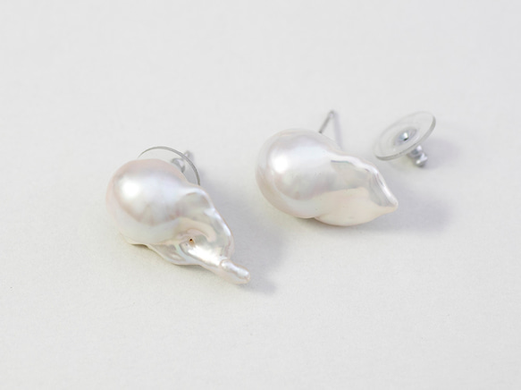 実店舗にて販売済みFresh water pearl Studs pierce -1- 5枚目の画像