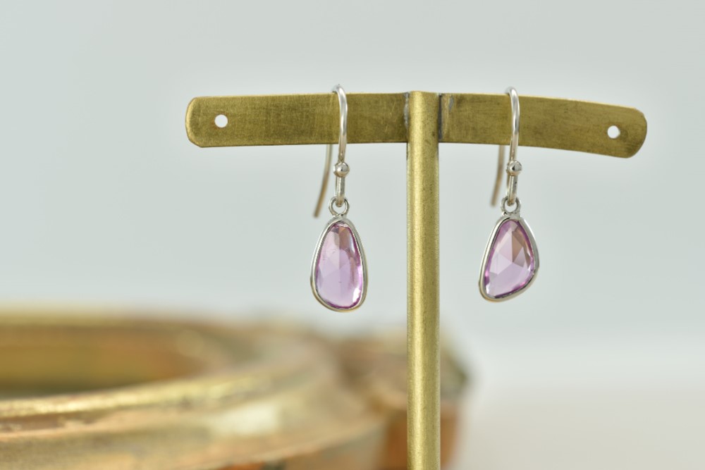 Sapphire_0.65ct,0.57ct / pt900 Pierce 【Petalo/ペタロ】