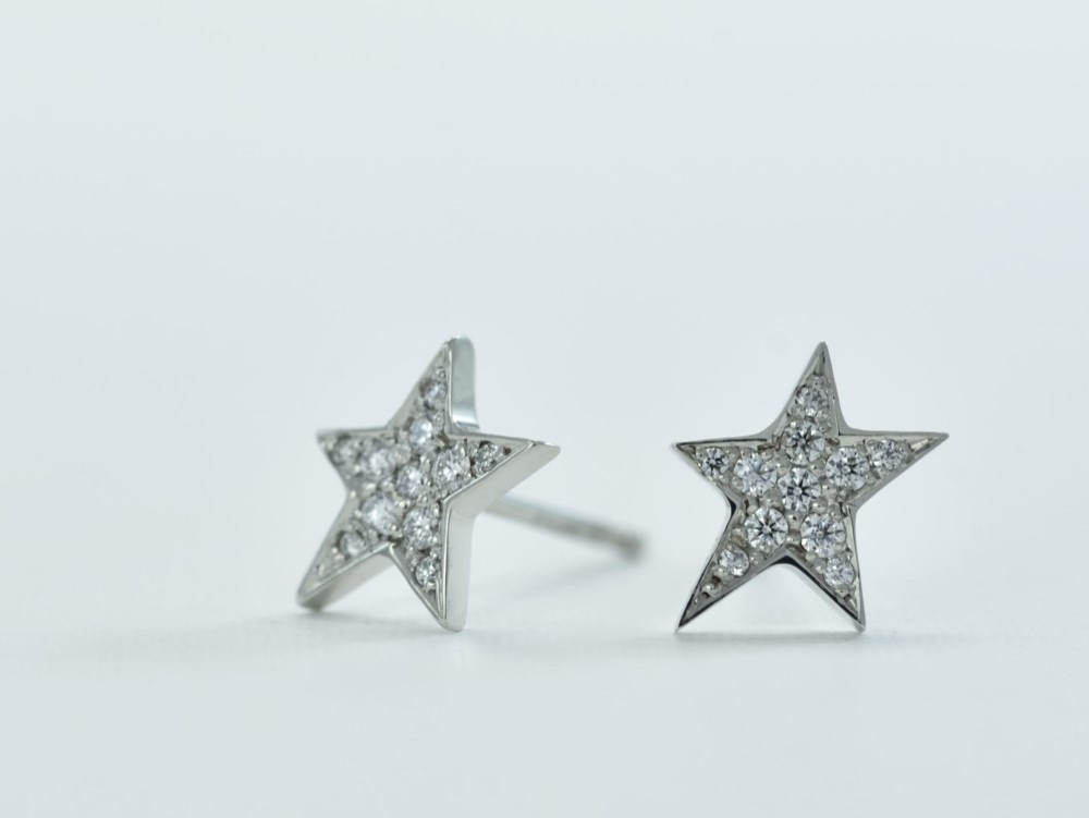 K18WGダイヤモンド0.08ct スターパヴェピアス