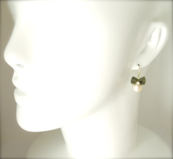 Green Ribbon & cotton pearl  - ピアス - 3枚目の画像