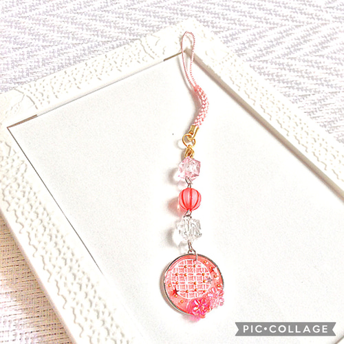 ☆和風ストラップ 赤☆ レッド レジン バッグチャーム キーホルダー 花