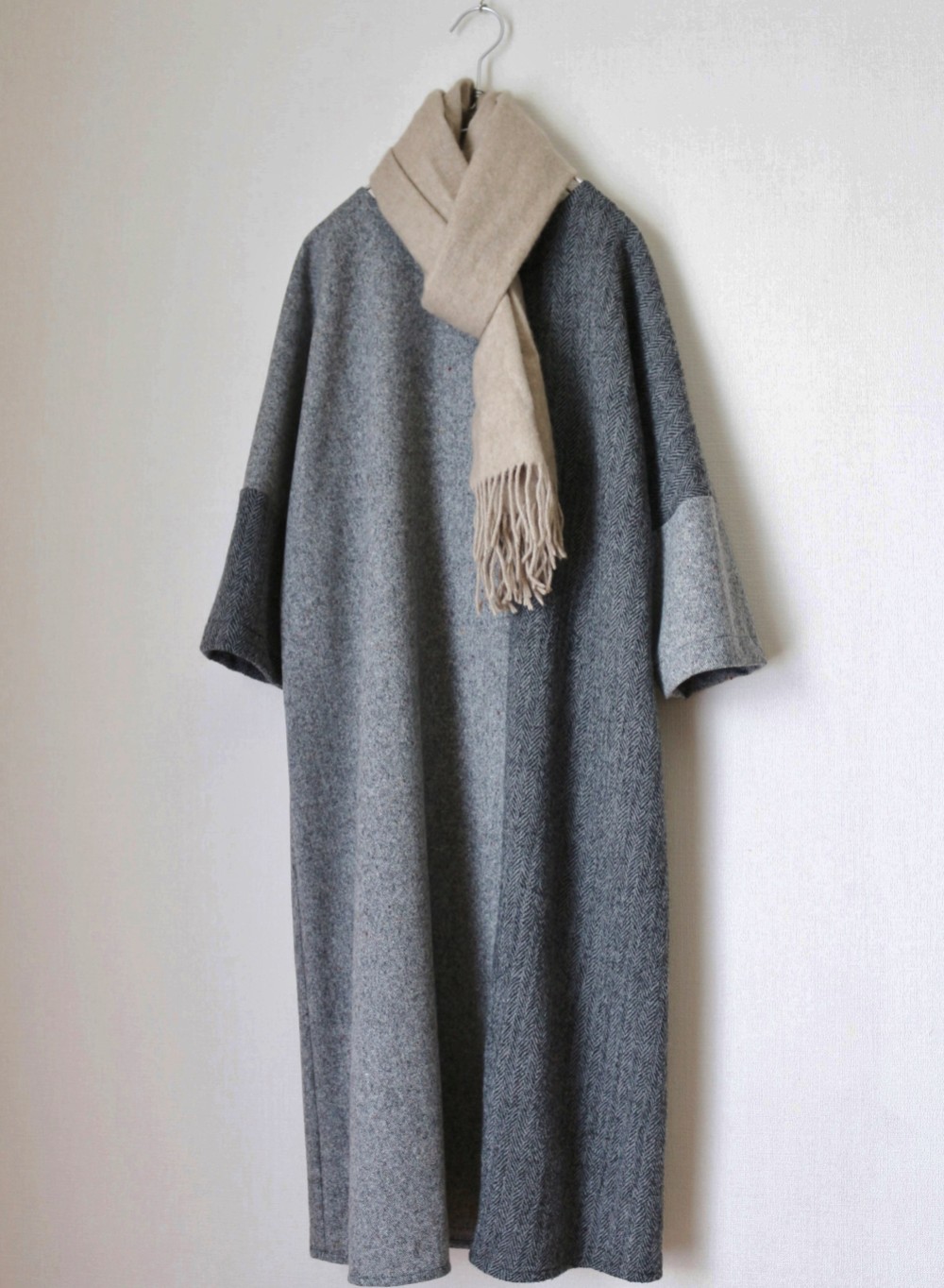バイカラーのロングワンピース　グレー　ツイード×ヘリンボーン