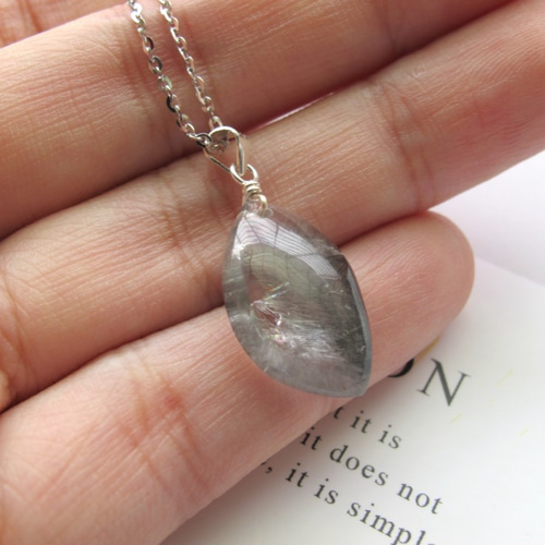 ユン】シルバーチタンクリスタル×925シルバー【オリジナル発送】形の