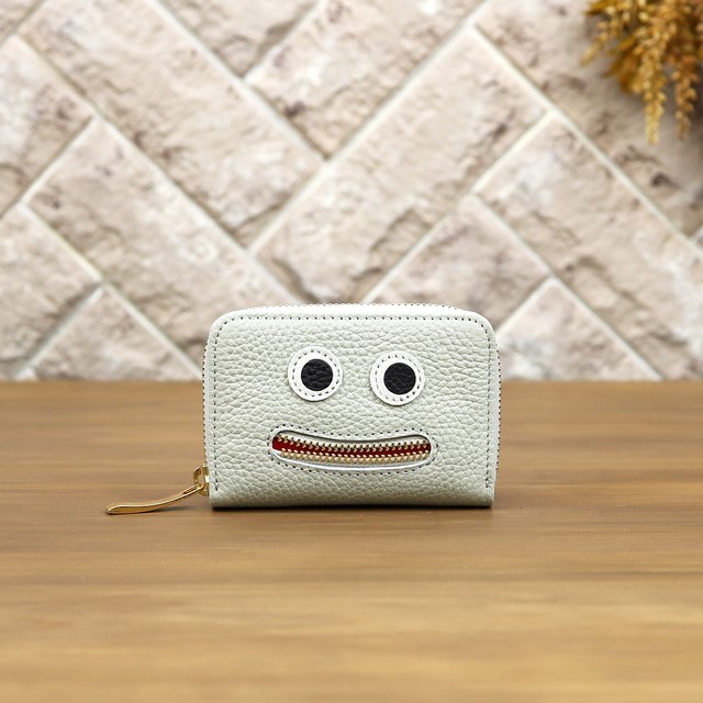 【アイスグレー】思わずニッコリ笑顔になってしまうモンスターマルチケース/ミニ財布/カードケース【ニッコリver.】 5,382円