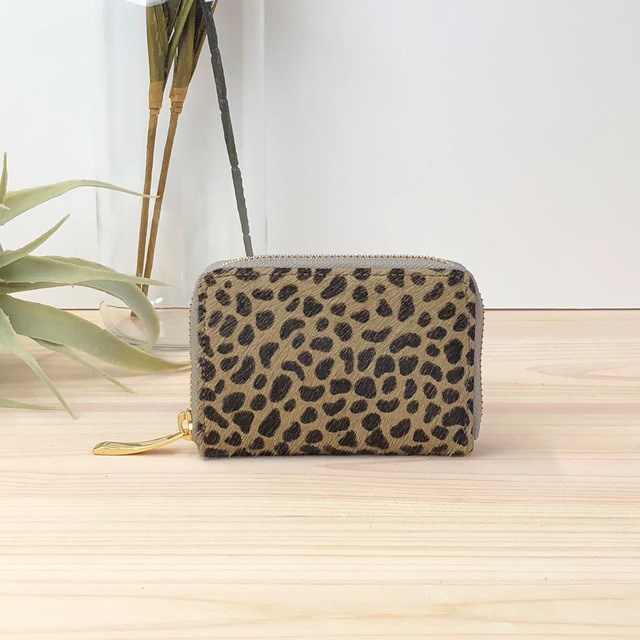 【ベビーレオパード】イタリアンレザーの多機能に使えるマルチケース/ミニ財布【毛付きレザー/毛皮】