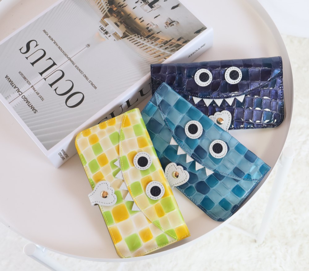 【ステンドモンスタースマホ/ゴールド】思わず誰かに見せたくなる/モンスタースマホケース【全機種対応】 5,256円