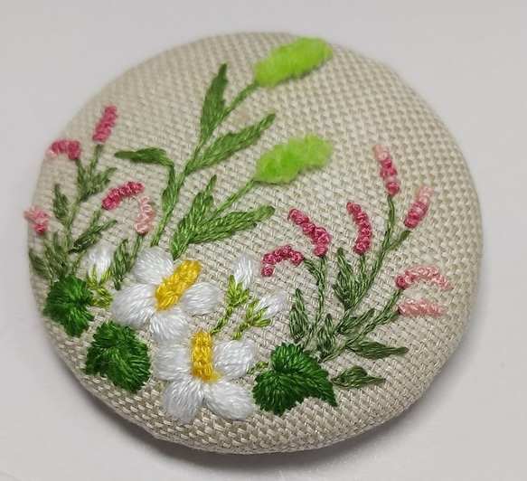 草の花手刺繍ブローチ 1枚目の画像