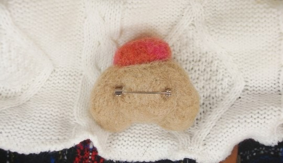 羊毛フェルト ベレー帽のワンちゃん　 ブローチＡ 動物ハンドメイド2016 5枚目の画像