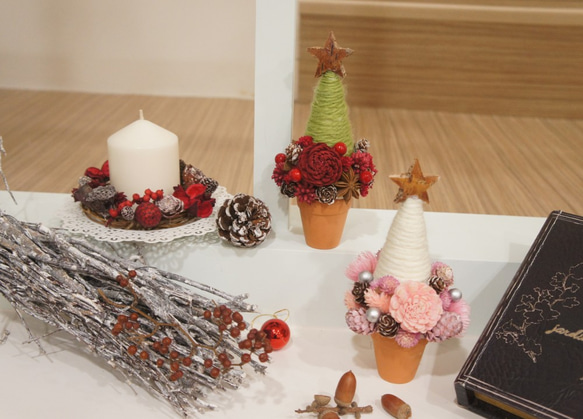 手作溫暖系毛線果實乾燥花聖誕樹(紅粉兩款/拍照道具/店鋪裝飾) 第2張的照片