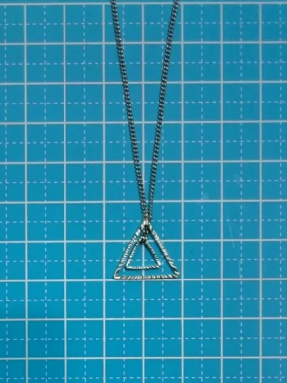 三角モチーフのロングネックレス/シルバー 5枚目の画像