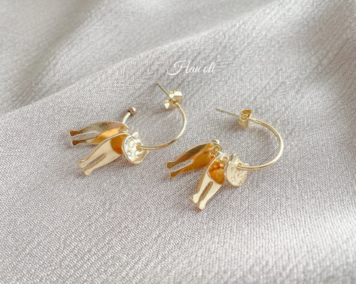 高品質 ゆらゆら 揺れる 猫 ピアス ピアス（フープ） Sabineko Amu