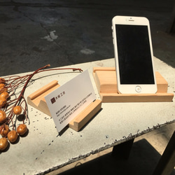 [木城工坊] 原木多功能手機架/雙側多視角 -檜木(6cm)-兩個 第4張的照片